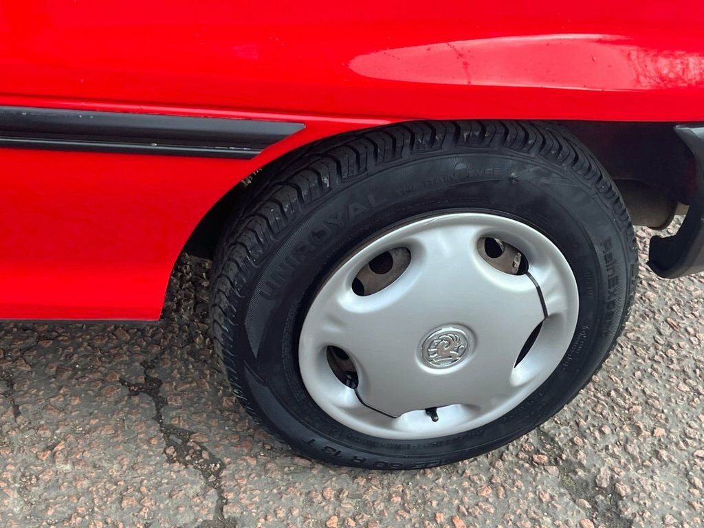 Vauxhall Astra 1.4 Merit Red #29