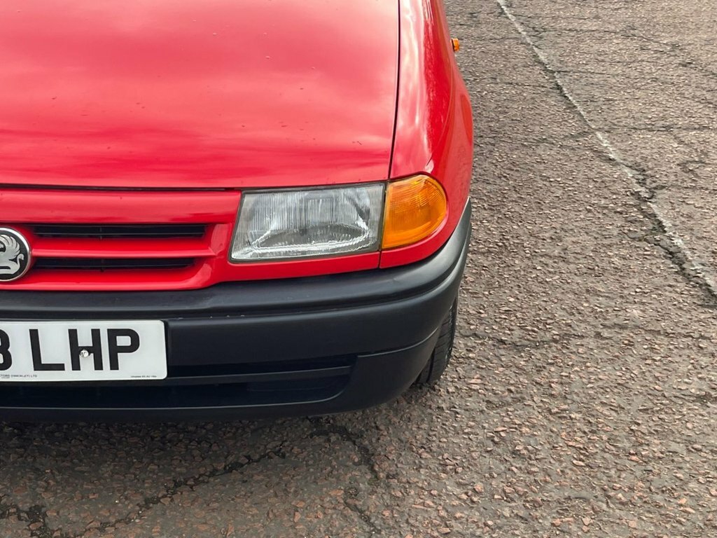 Vauxhall Astra 1.4 Merit Red #24