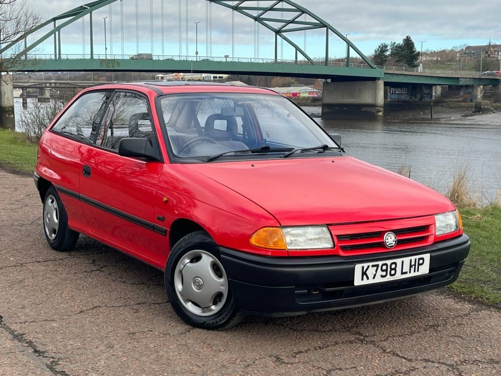 Vauxhall Astra Hatchback Red