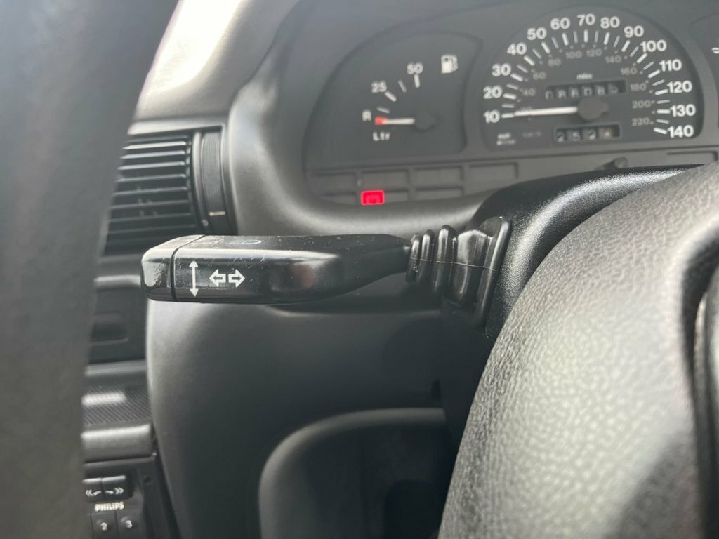 Vauxhall Astra 1.4 Merit Red #18