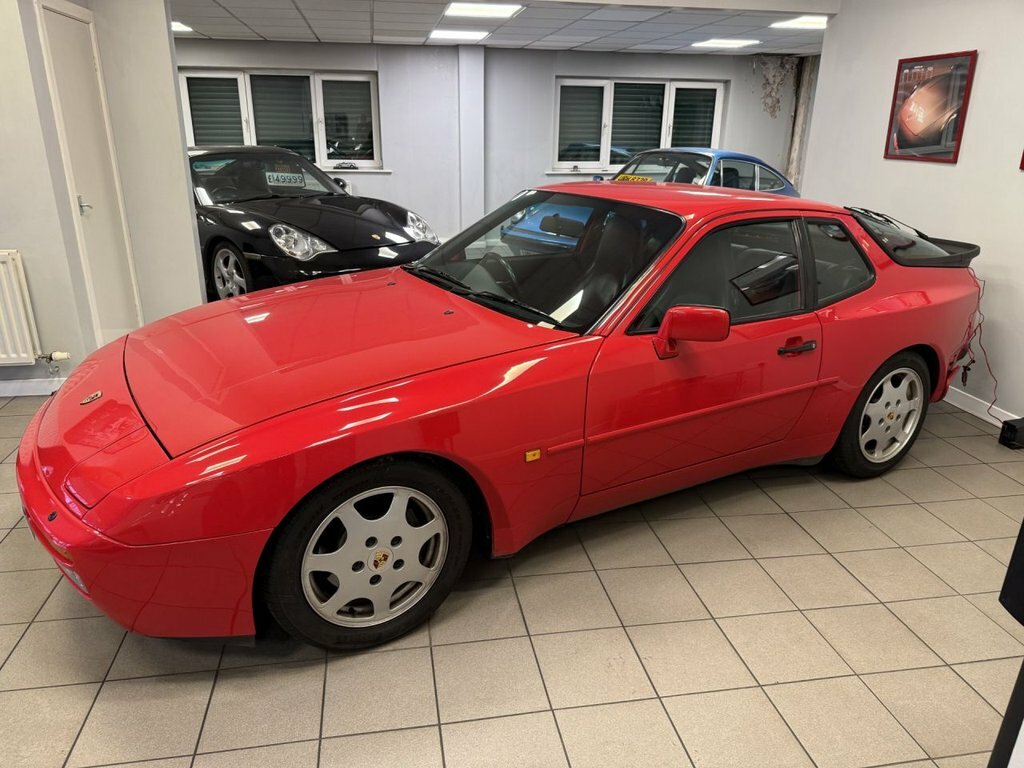 Porsche 944 Coupe Red #3