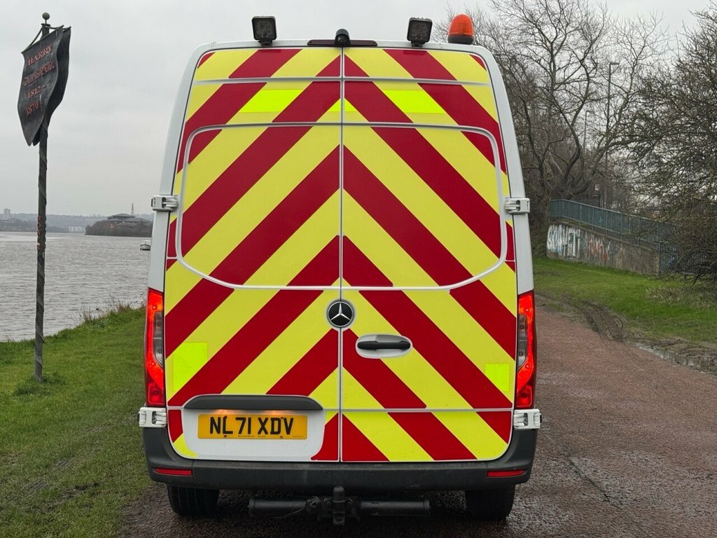 Mercedes-Benz Sprinter 2.1L Progressive NL71XDV White #5