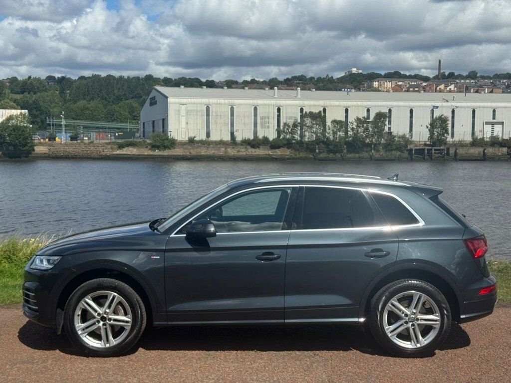 Audi Q5 2L S Line NK17UVL Grey #3