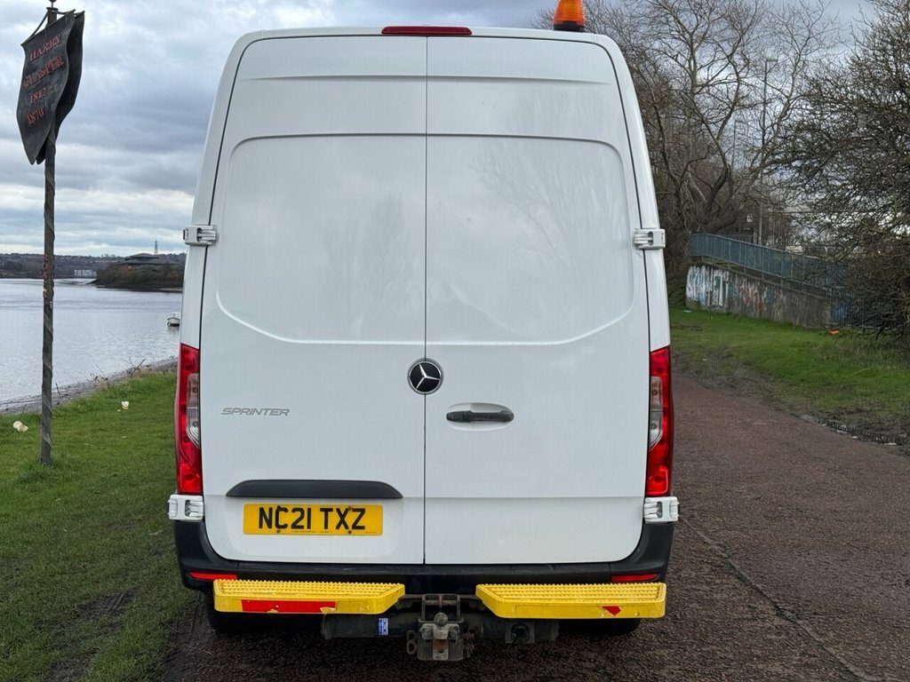 Mercedes-Benz Sprinter 2L Progressive NC21TXZ White #5