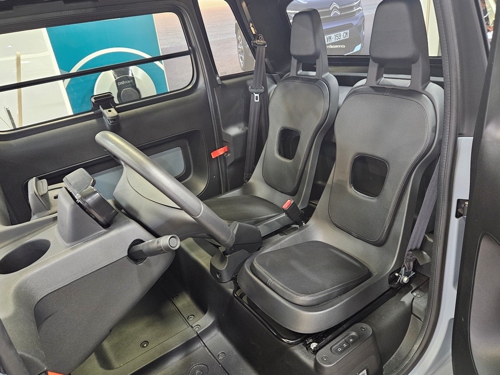 Citroen Ami 6Kw 2dr Blue #6