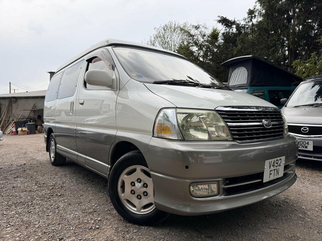 Toyota Granvia Ace Regius White #4