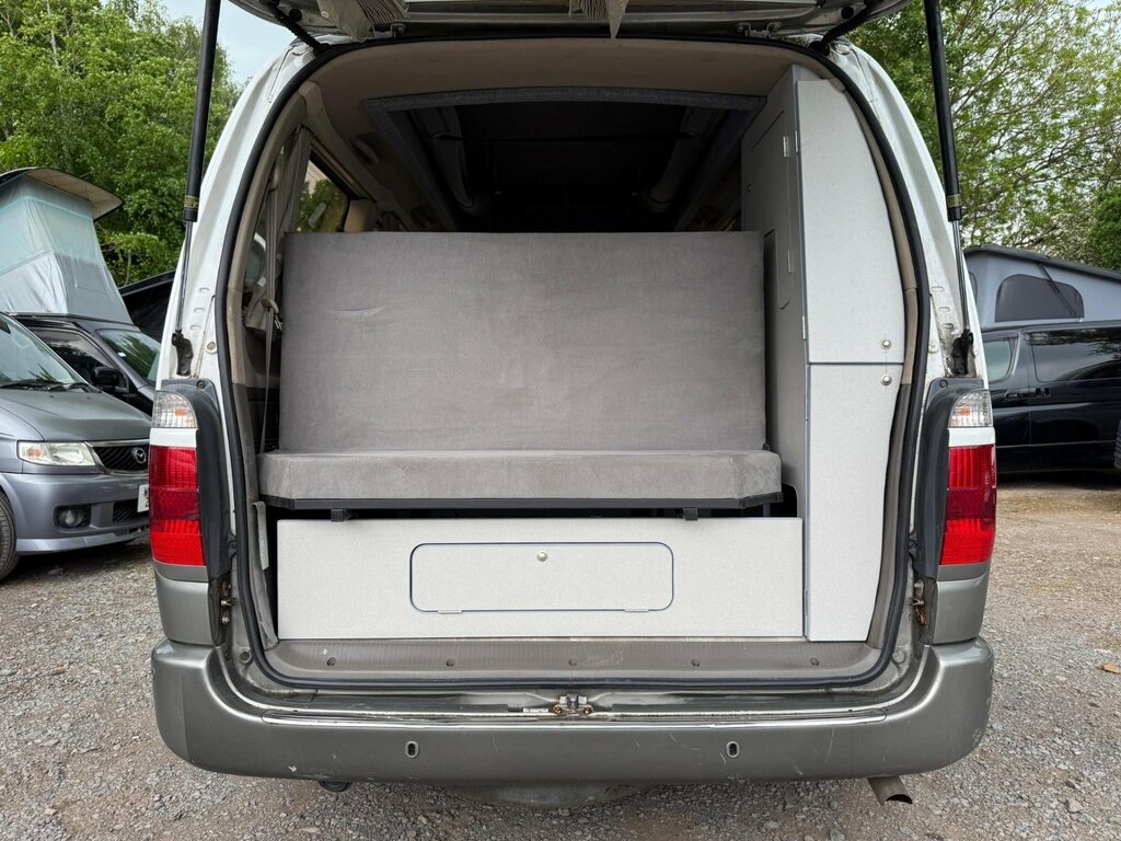 Toyota Granvia Ace Regius White #8