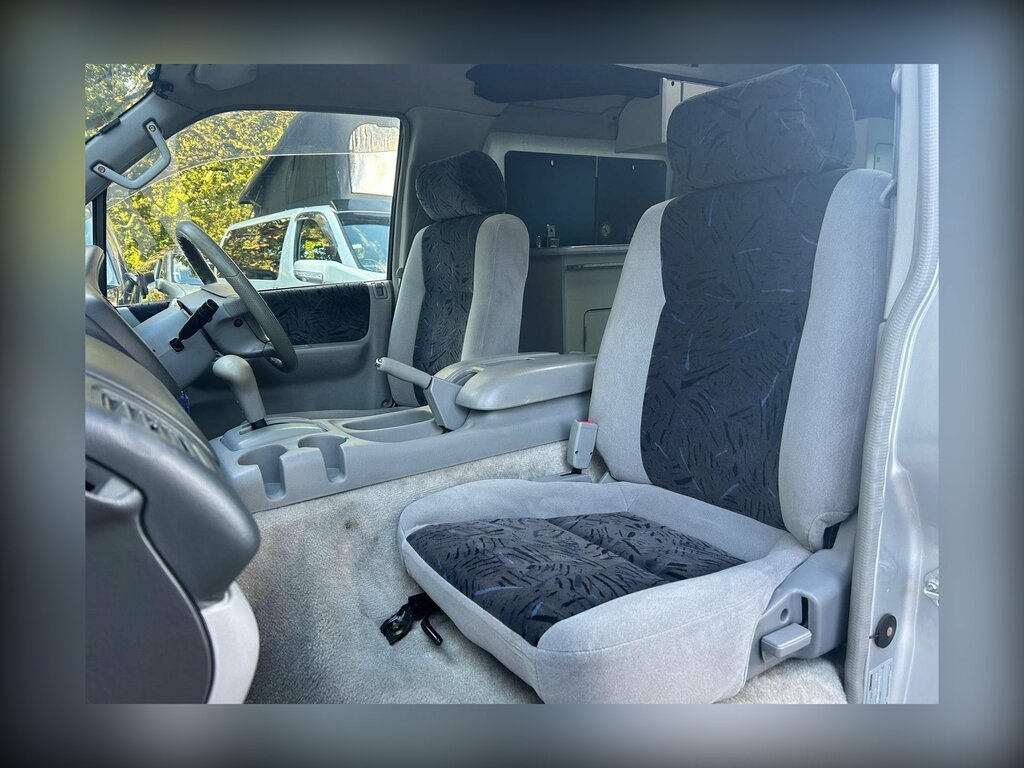Mazda Bongo Diesel White #18