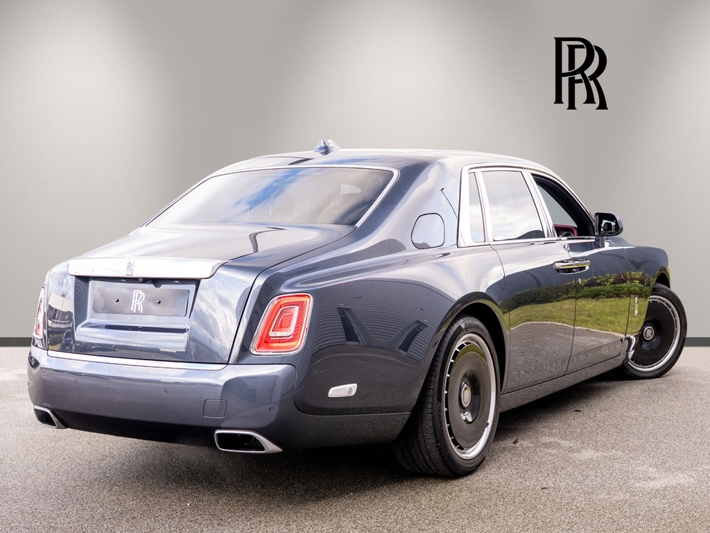 Rolls-Royce Phantom Saloon Black #2