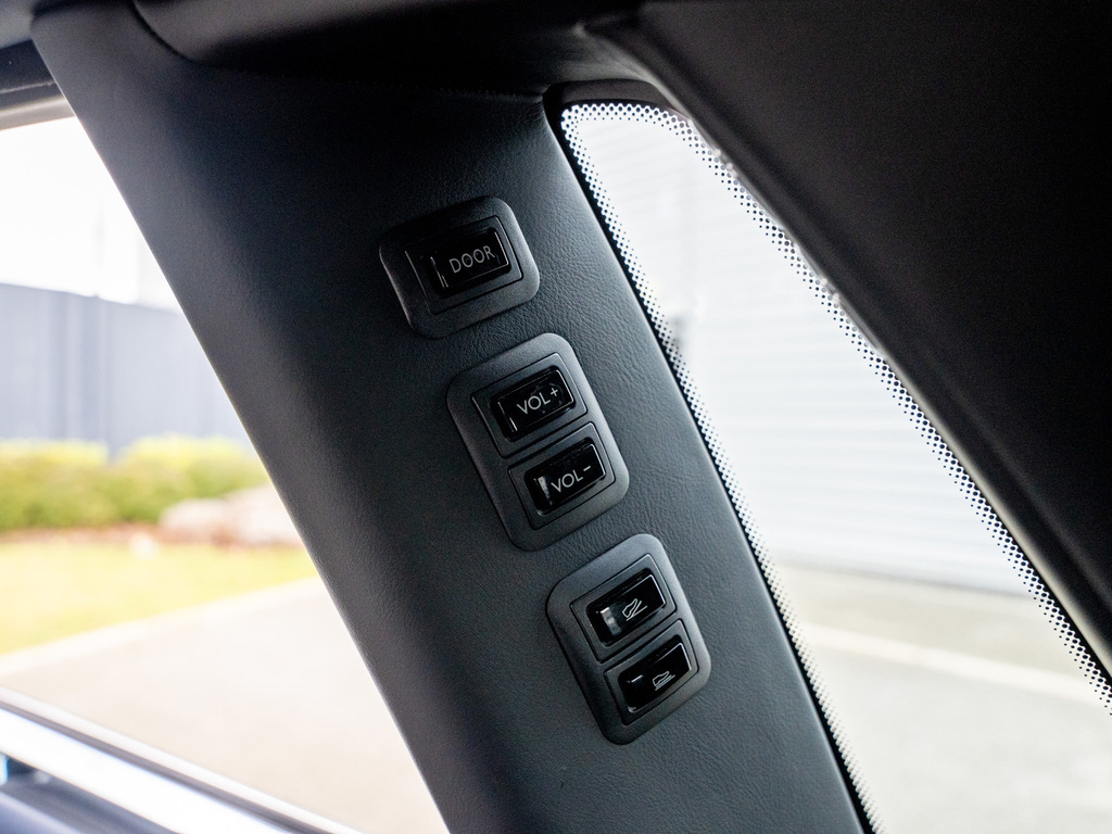 Rolls-Royce Phantom Saloon Black #18