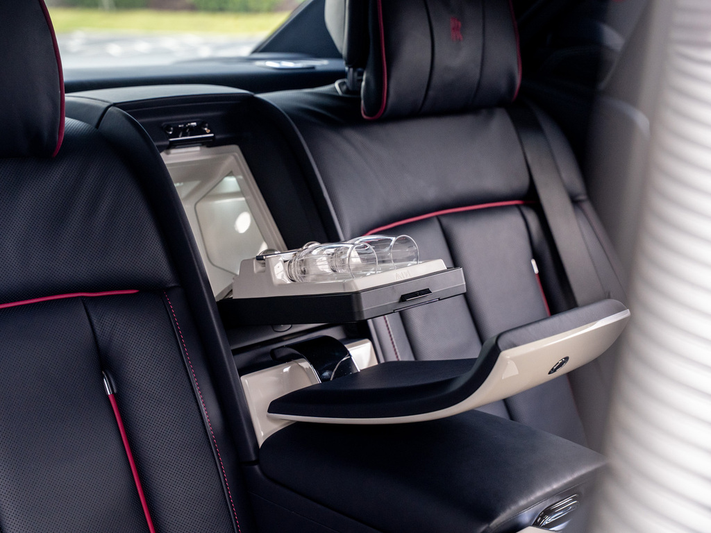 Rolls-Royce Phantom Saloon Black #32