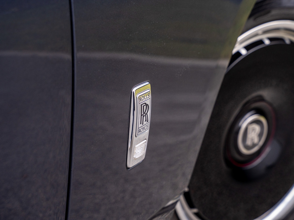 Rolls-Royce Phantom Saloon Black #36