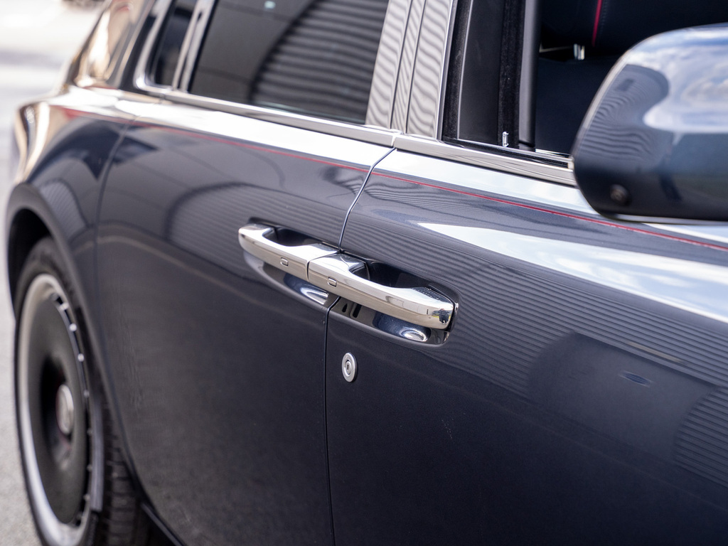 Rolls-Royce Phantom Saloon Black #35