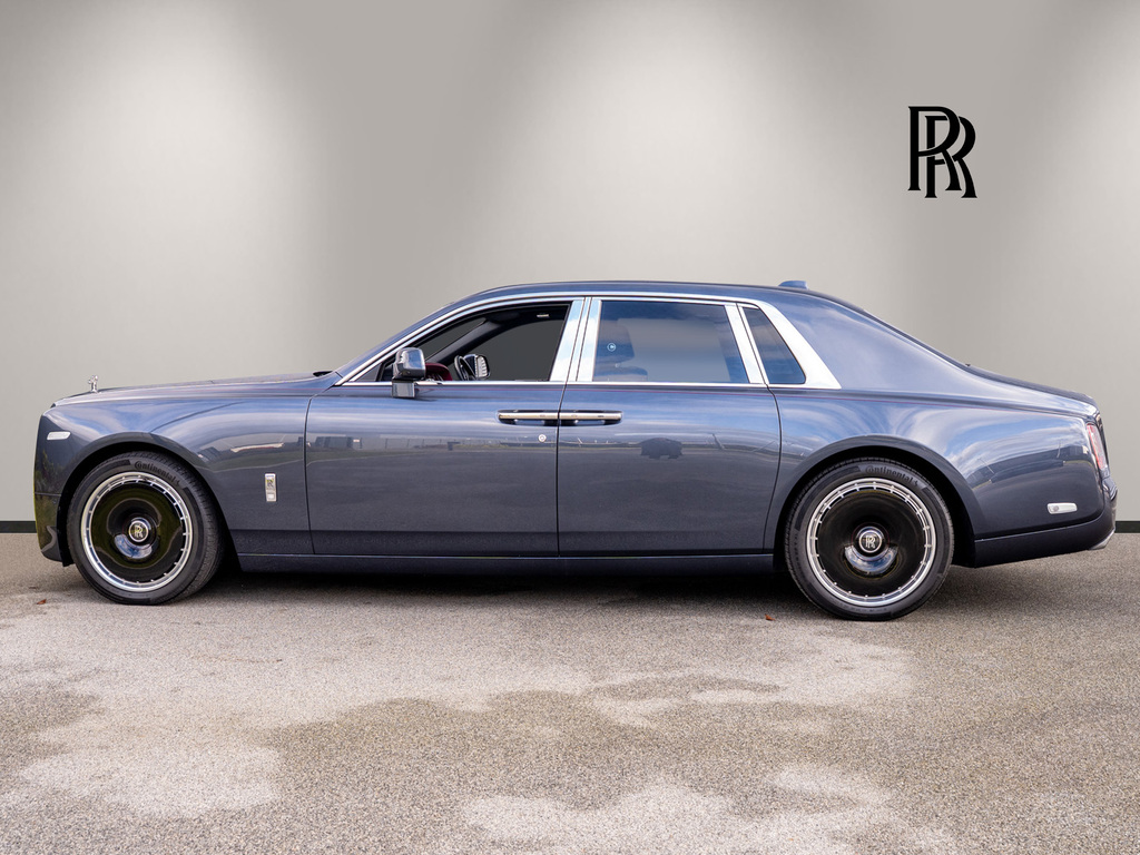 Rolls-Royce Phantom Saloon Black #45