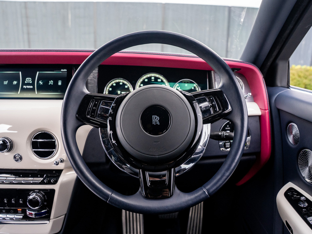 Rolls-Royce Phantom Saloon Black #20