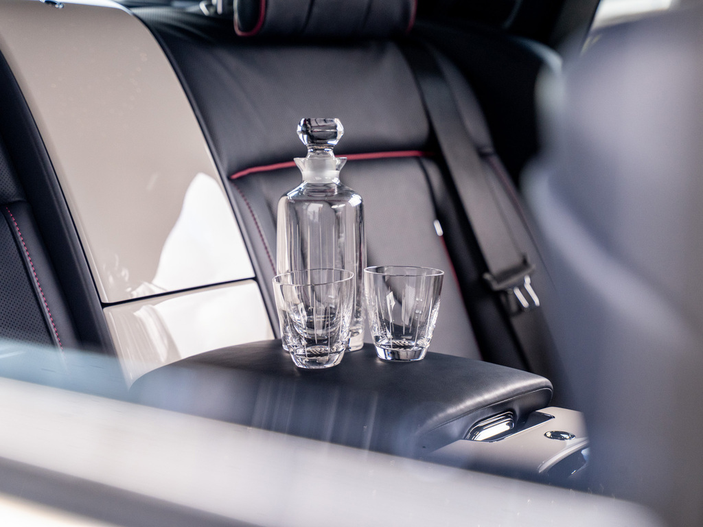 Rolls-Royce Phantom Saloon Black #29