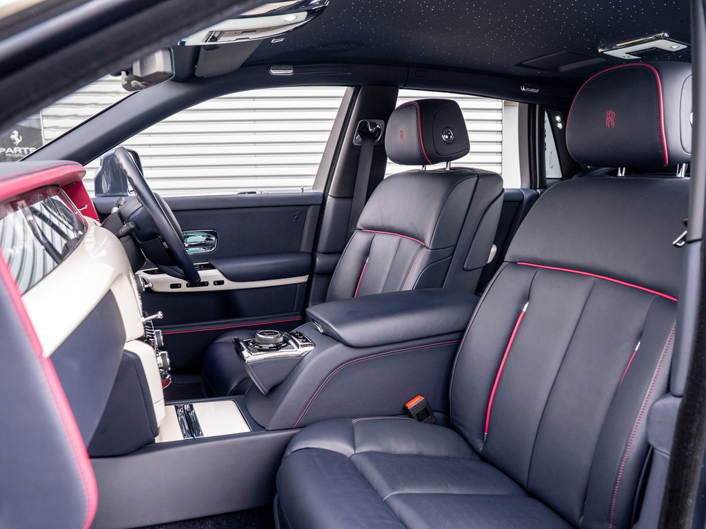 Rolls-Royce Phantom Saloon Black #28