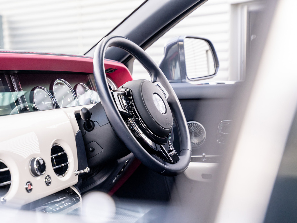 Rolls-Royce Phantom Saloon Black #25