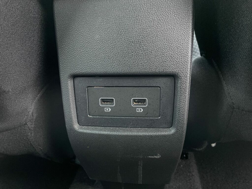 Mitsubishi Space Gear 3.0 V6 4X4 6 Seats 54,000 Mil White #35