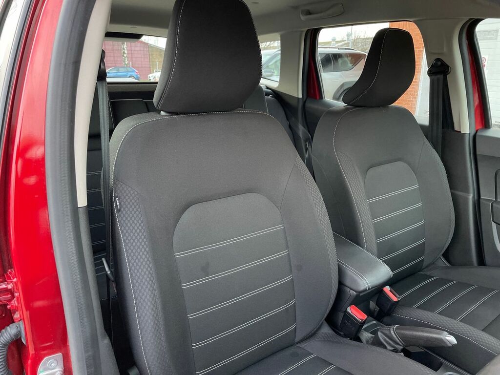 Mitsubishi Space Gear 3.0 V6 4X4 6 Seats 54,000 Mil White #28