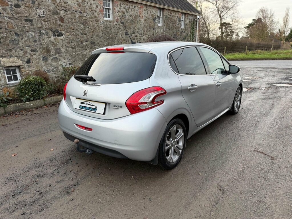 Peugeot 208 1.6 E-hdi Allure Euro 5 Ss IRZ6504 Silver #4