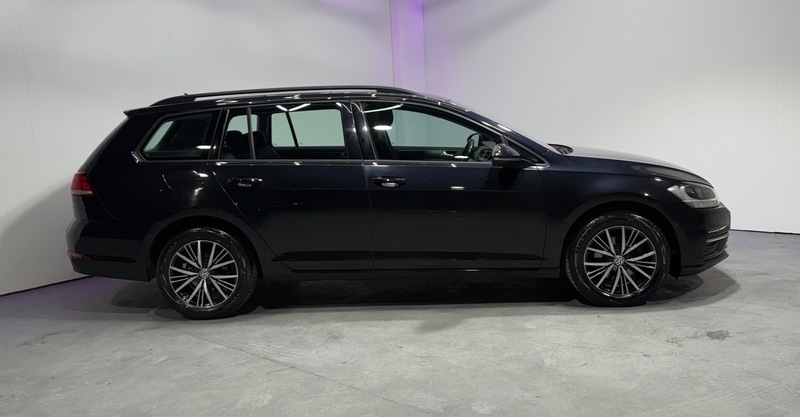 Volkswagen Golf Se Navigation Tdi Bluemotion MA67UVD Black #4