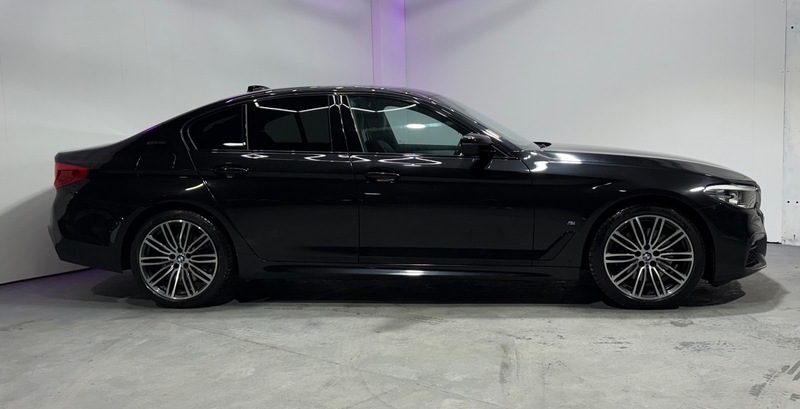 BMW 5 Series 530E M Sport SB68UGF Black #4