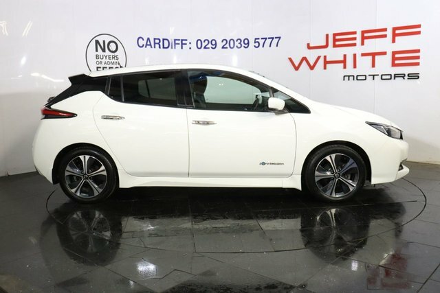 Nissan Leaf N-connecta Hatchback White #5