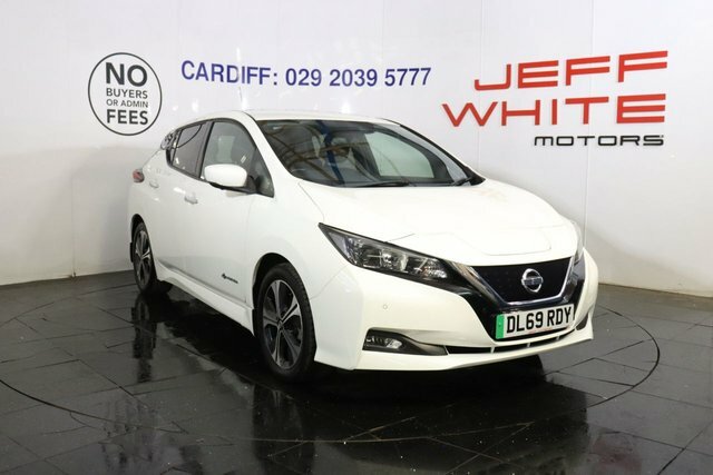 Nissan Leaf N-connecta Hatchback White