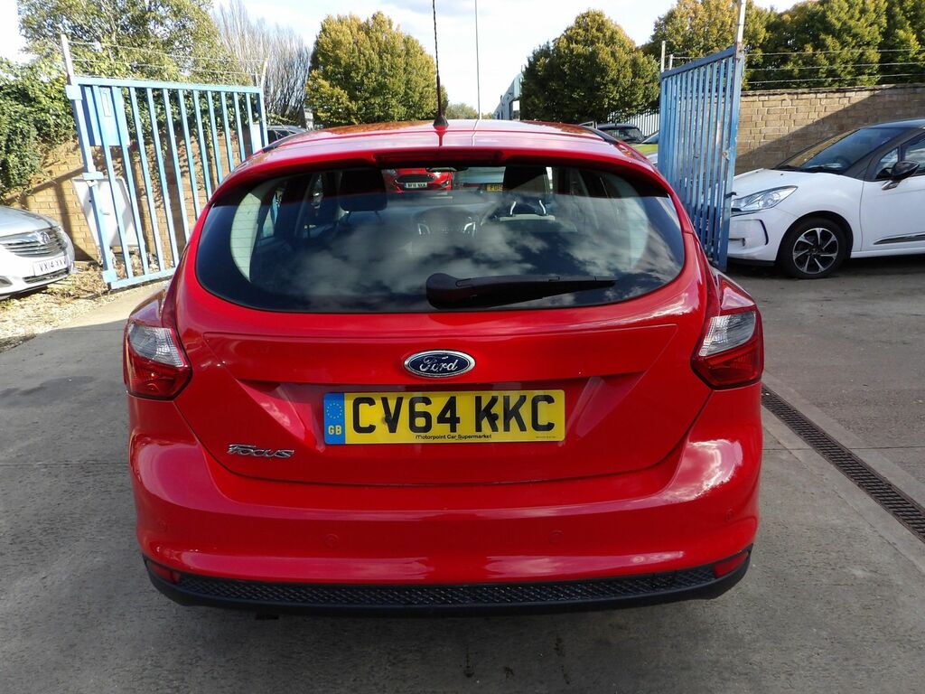 Ford Focus 1.6 Tdci Zetec Navigator Hatchback Manu CV64KKC Red #4