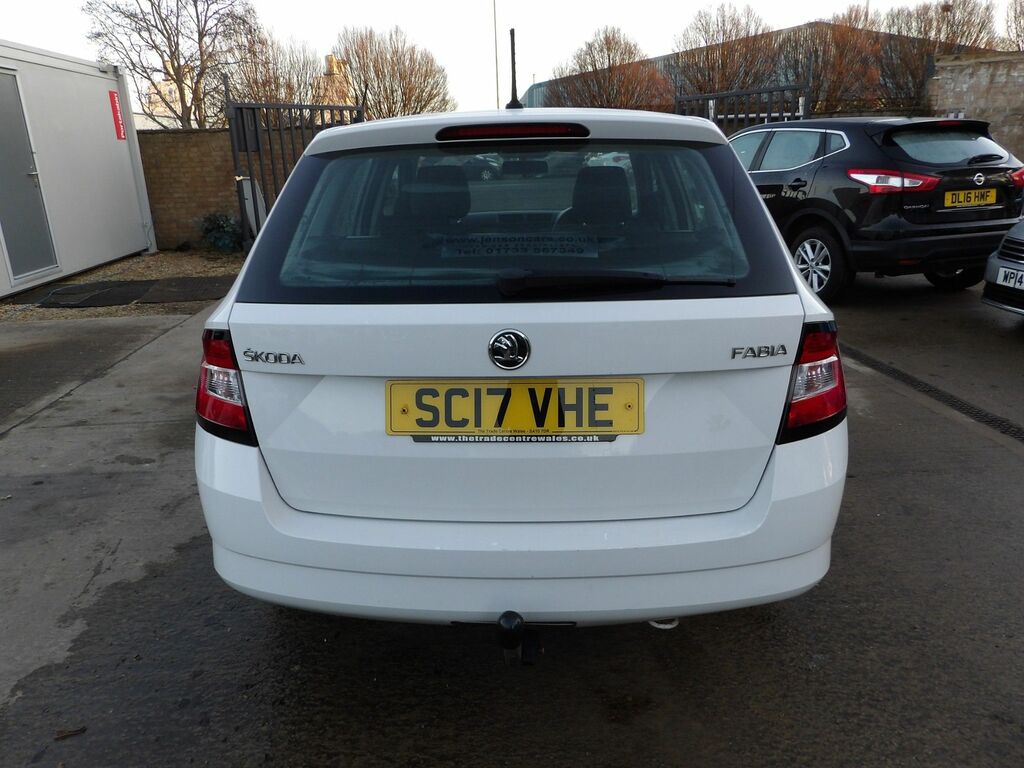 Skoda Fabia 1.4 Tdi S Estate Euro 6 S S 7 White #5