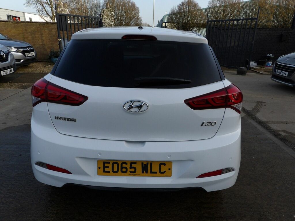 Hyundai I20 1.4 Crdi Premium Hatchback Euro White #5