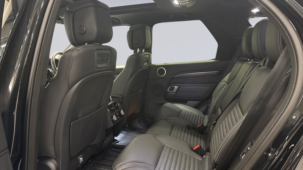 Land Rover Discovery D350 Metropolitan Edition PO25YPM Black #4