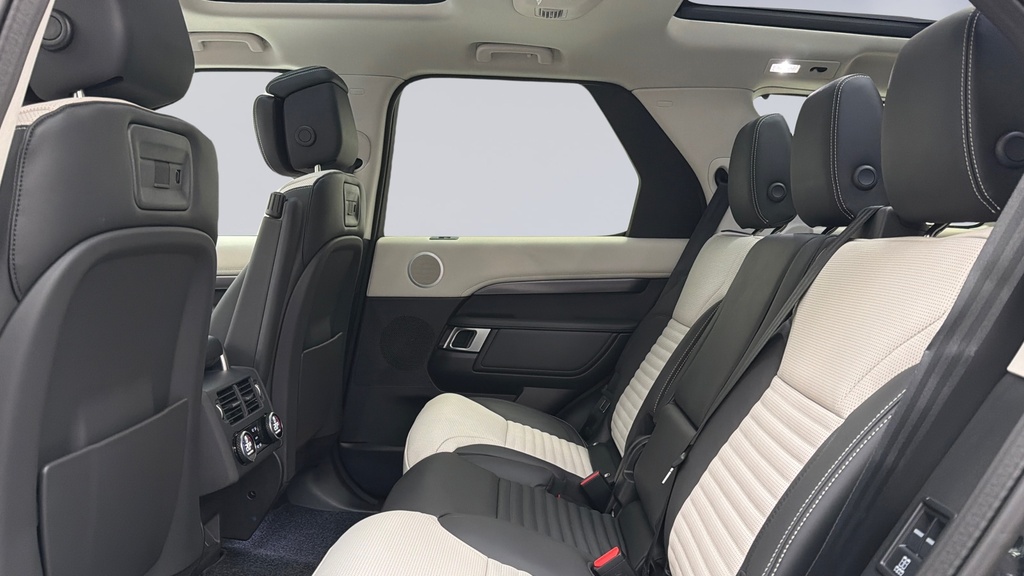 Land Rover Discovery D350 Metropolitan Edition PO75WHN Black #4