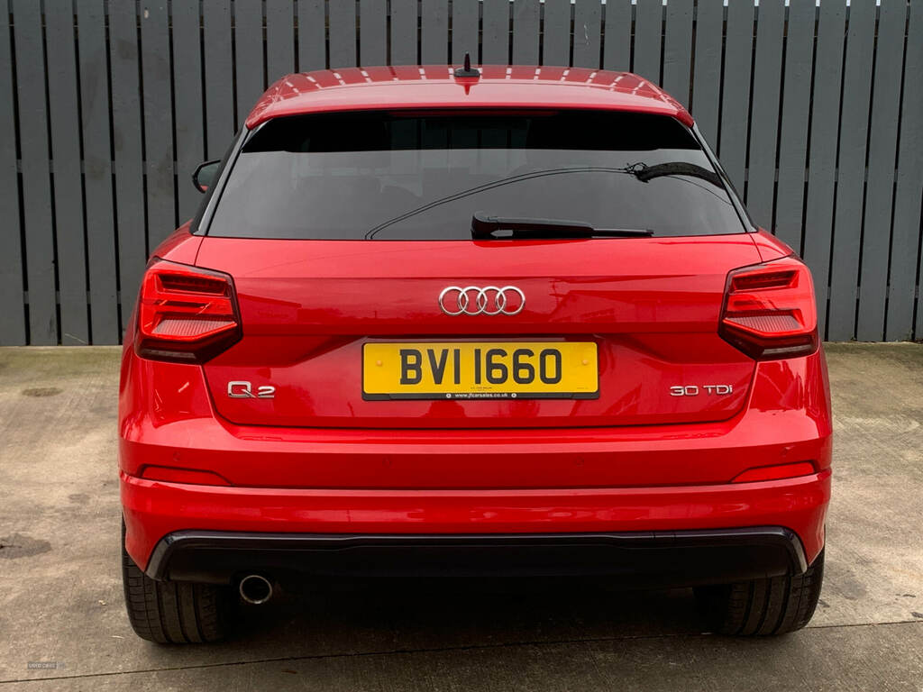 Audi Q2 30 Tdi Black Edition BVI1660 Red #4