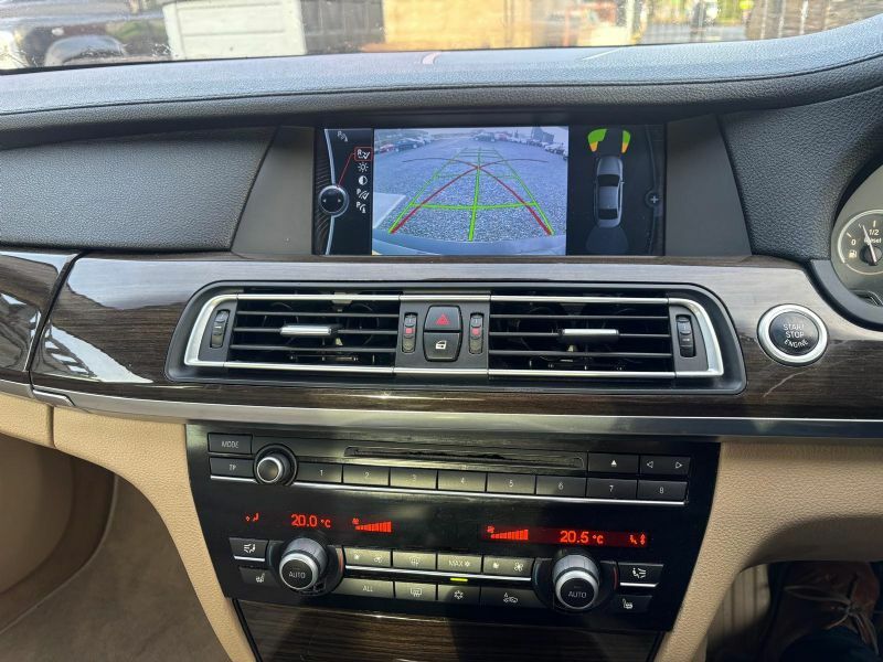 BMW 7 Series White #10