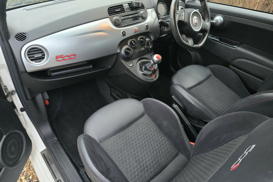 Fiat 500 Hatchback YP63UBN White #4