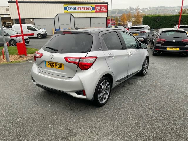 Toyota Yaris 1.5 Vvt-i Y20 Hatchback Euro 6 Silver #3