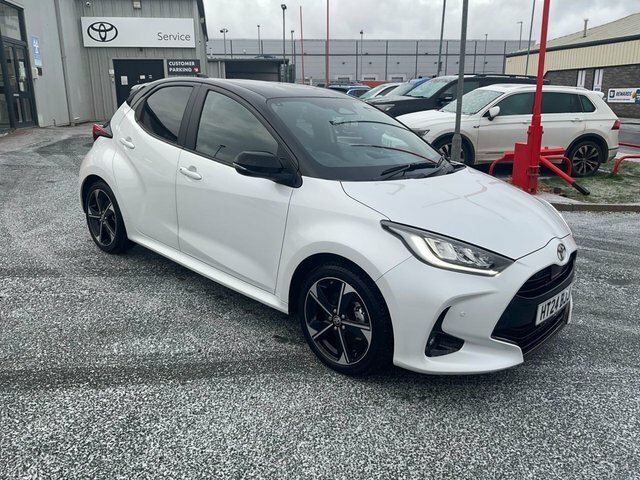 Toyota Yaris 1.5 Vvt-h Premiere Edition Hatchback Hy White