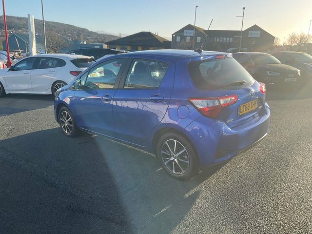 Toyota Yaris 1.5 Vvt-h Icon Tech Hatchback Hybrid E- LT68THF Blue #2
