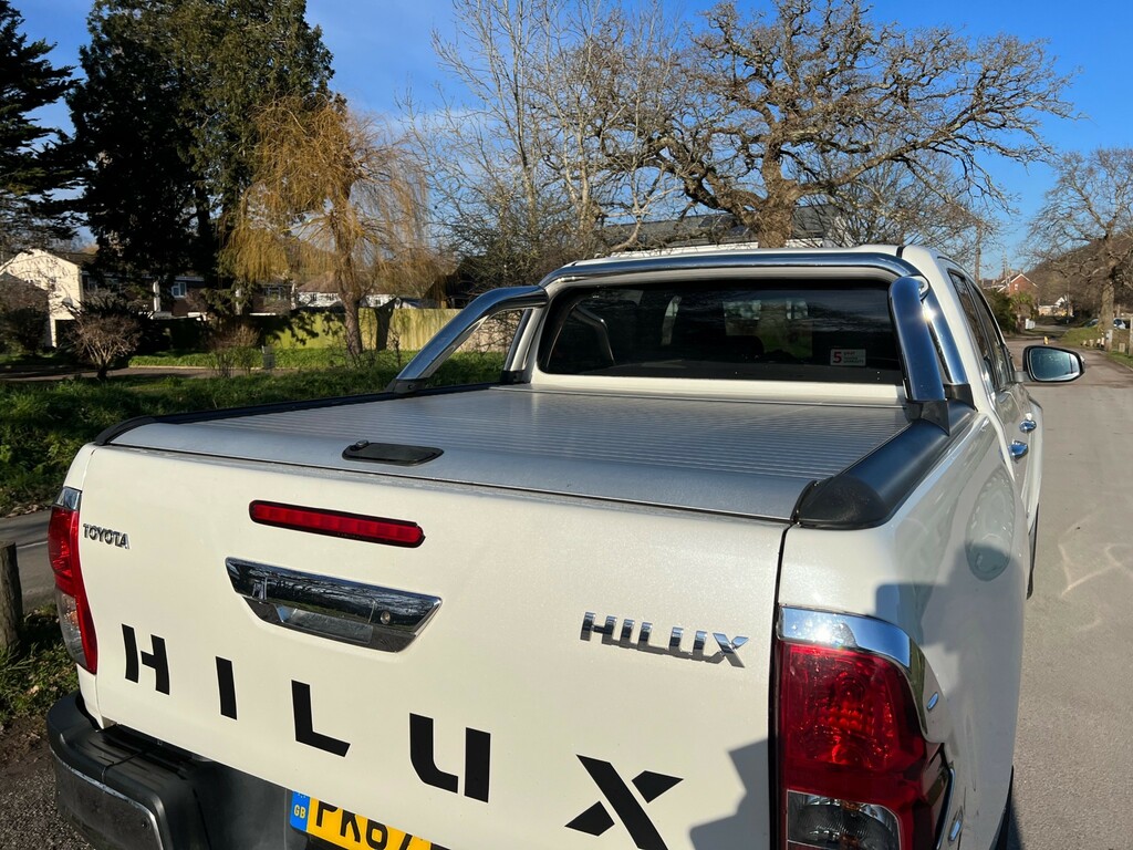 Toyota HILUX Invincible X 4Wd D-4d Dcb White #6