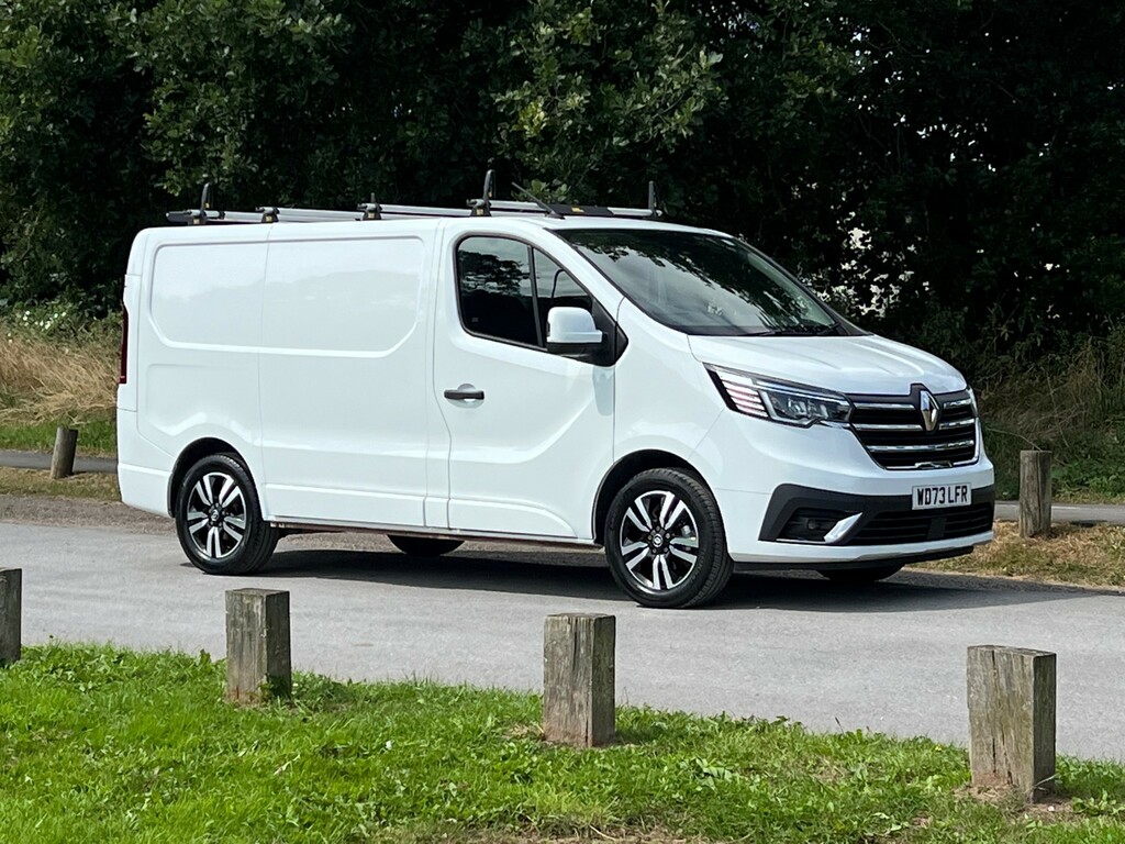 Renault Trafic Extra Sport White