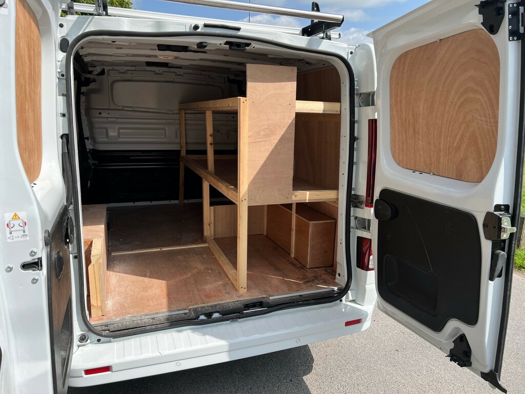 Renault Trafic Extra Sport White #6