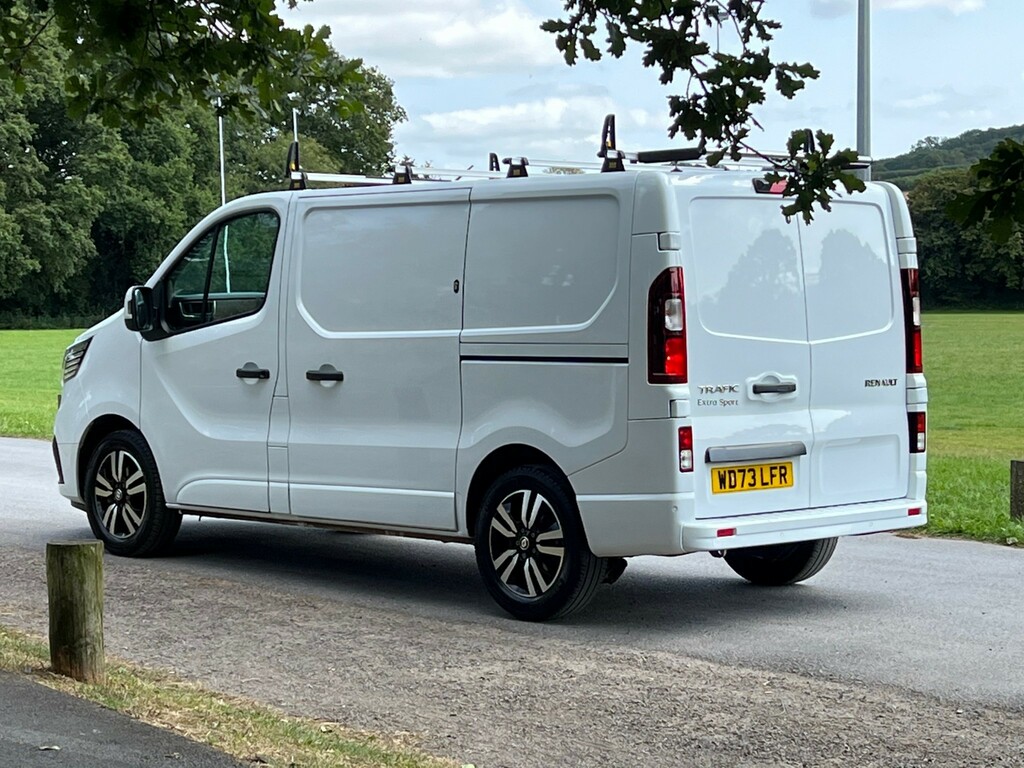 Renault Trafic Extra Sport White #4