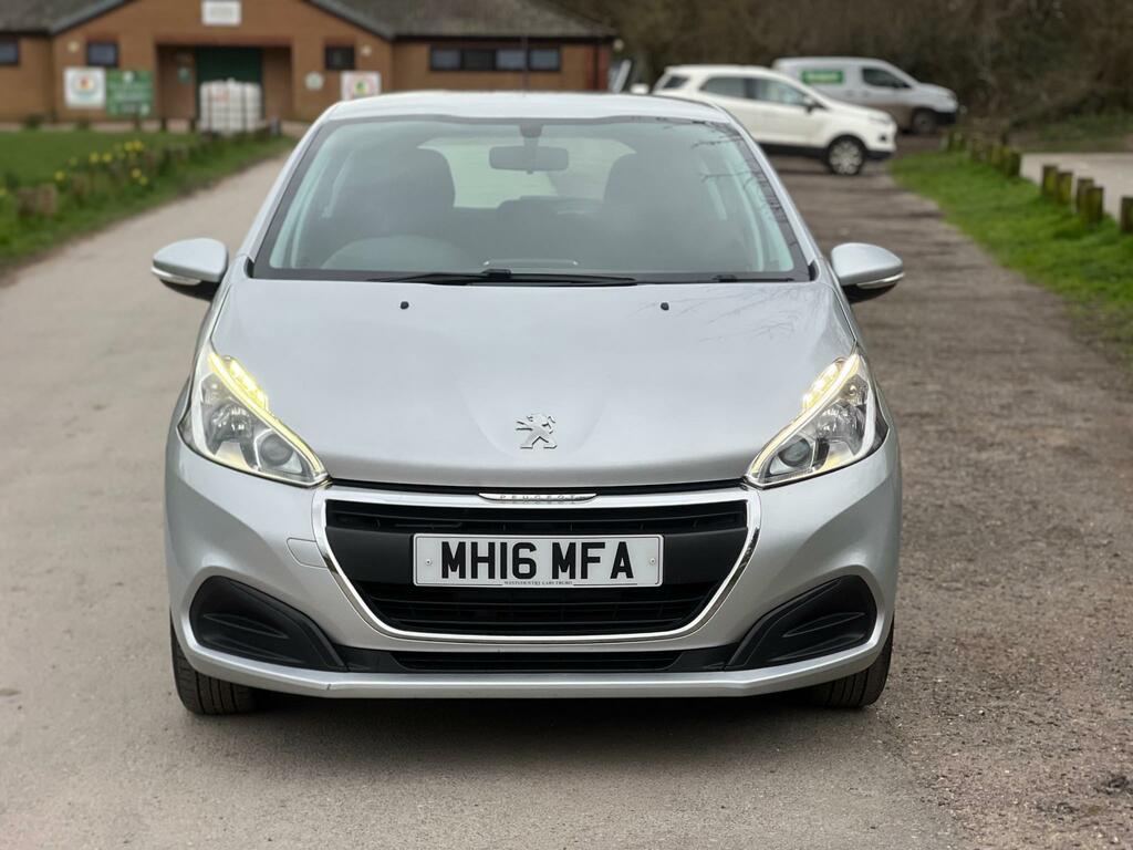 Peugeot 208 Active Silver #2