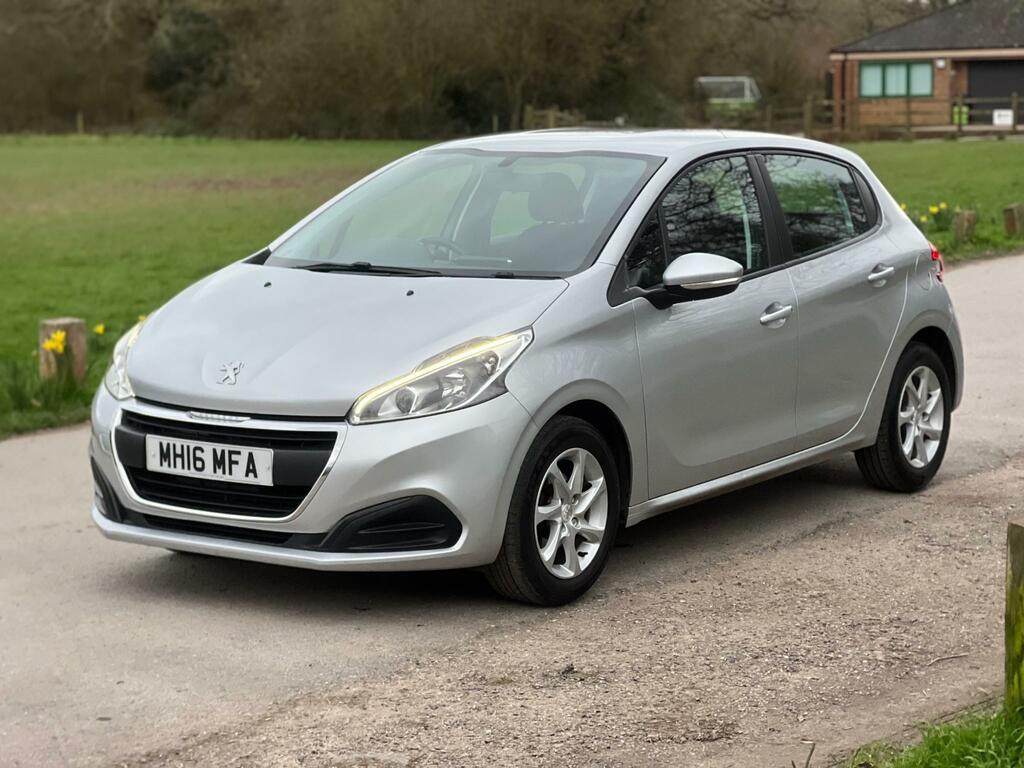 Peugeot 208 Active Silver #3