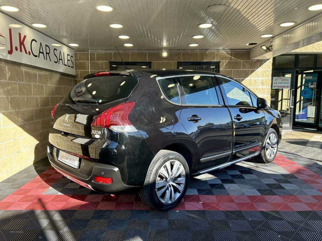 Peugeot 3008 1.6 Bluehdi 120 Active Black