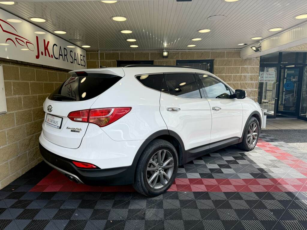 Hyundai Santa Fe 2.2 Crdi Premium 7 Seats AK13HBG White #2