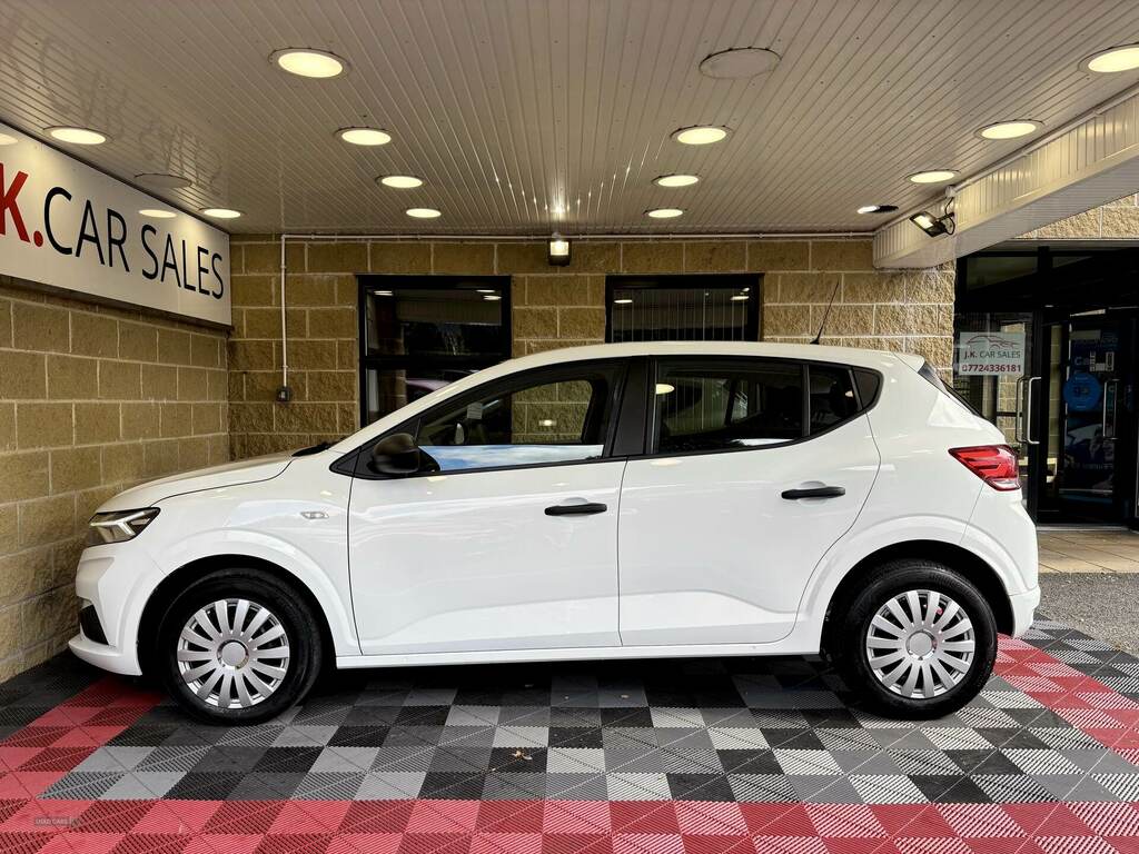 Dacia Sandero 1.0 Tce Essential PXZ6129 White #6