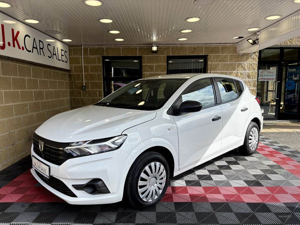 Dacia Sandero 1.0 Tce Essential PXZ6129 White #4